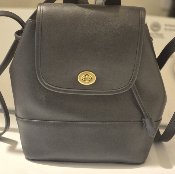 Coach Turnlock Backpack - Picture 1 of 7